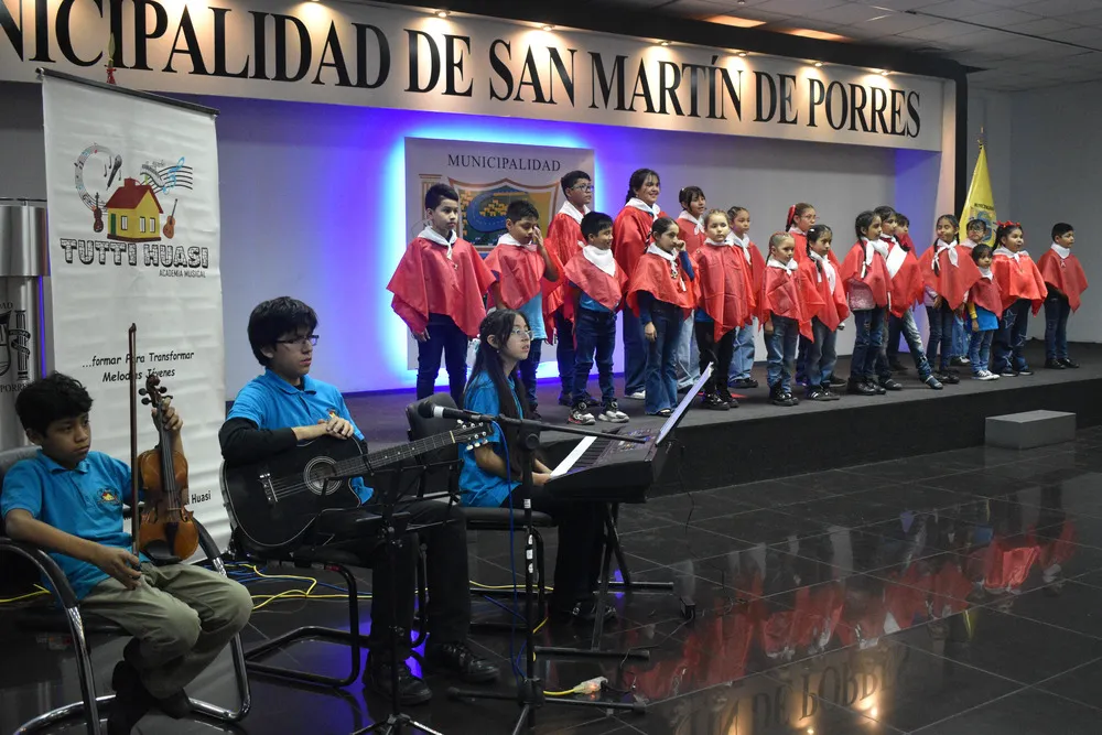 Clase de música grupal